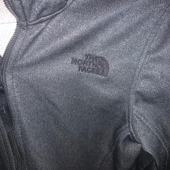 Two The North Face Maroon or Black Zip-up hoodie - Picture 9 of 11